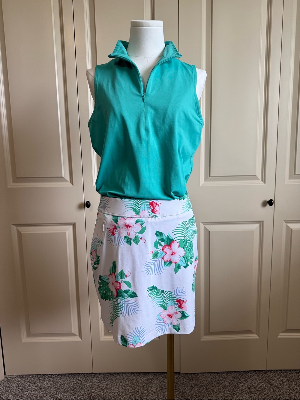 Tommy Bahama White Green Palm & Pink Floral Print skirt with shirt